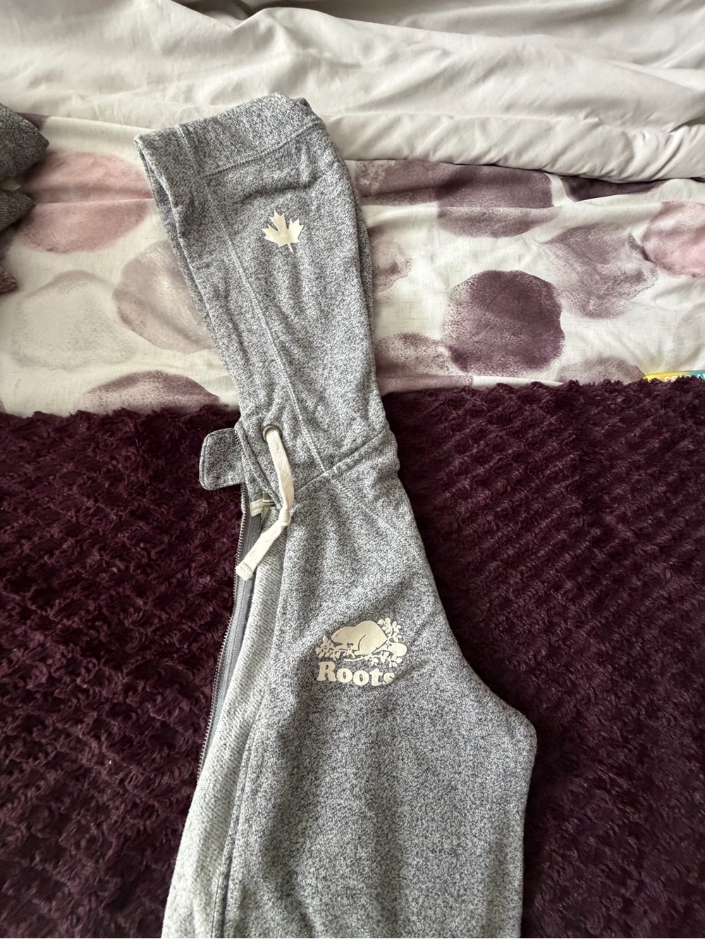 Roots Kids Gray Zip-Up Sweatpants Joggers - Picture 2 of 4